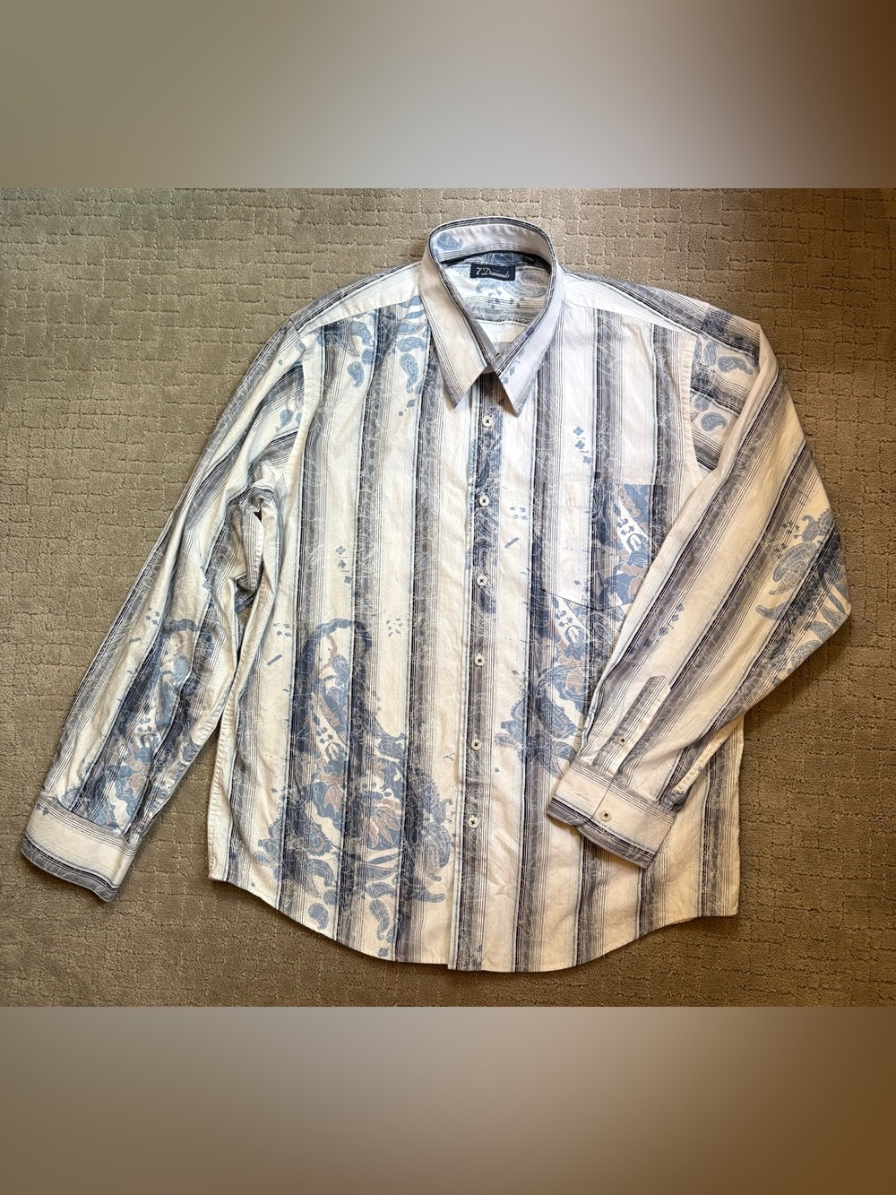 7 Diamonds Men's Blue and White Striped Button-Down Shirt